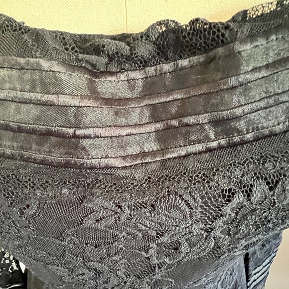 Lovers and Friends Cass Lace Mini Dress - Picture 6 of 9